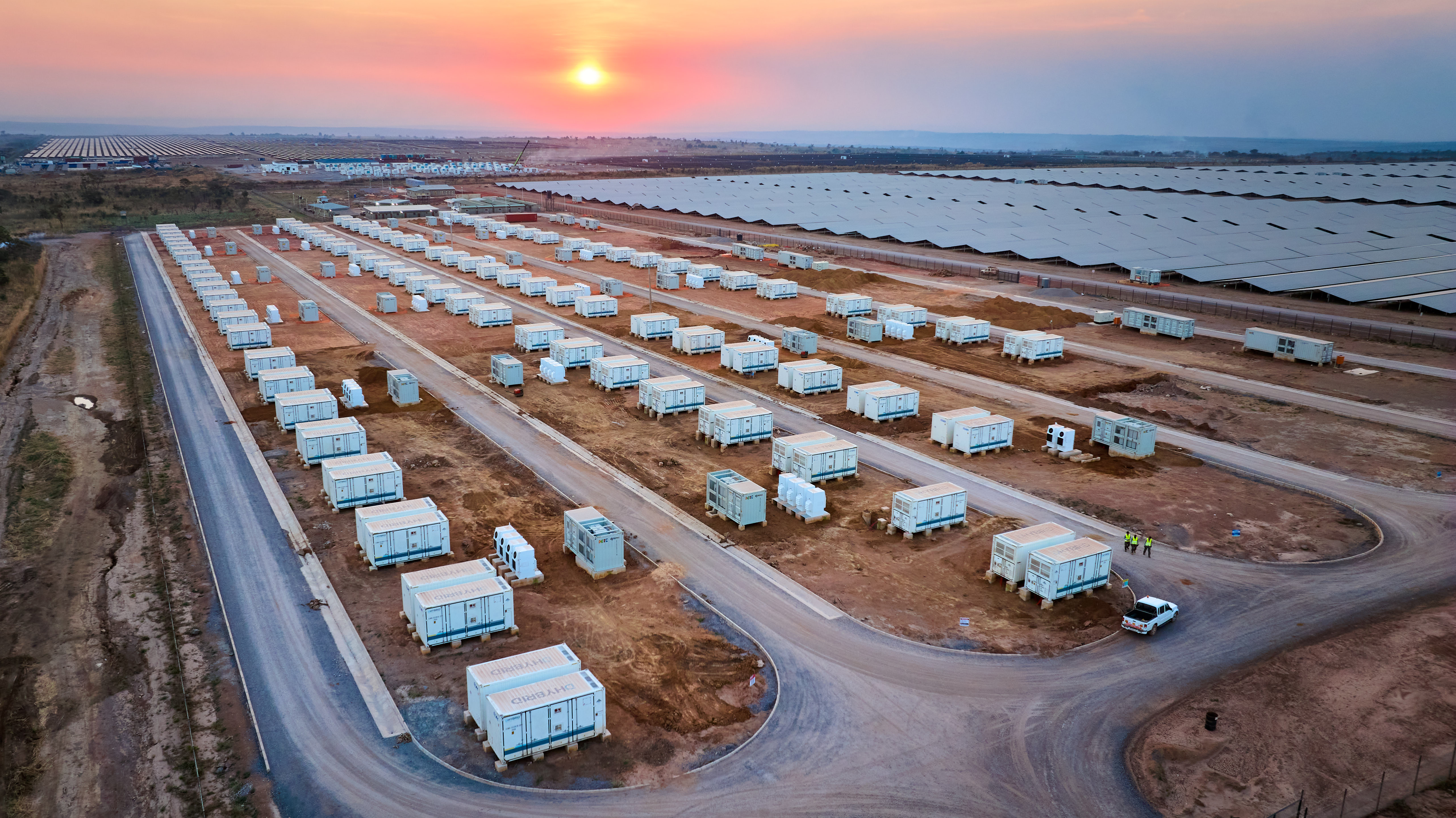 République démocratique du Congo : 233 MWc d'énergie solaire et 526 MWh de batteries fournissent désormais 30 MW de charge de base à Kamoa-Kakula